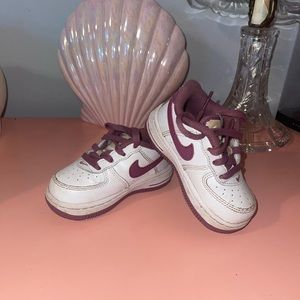 Size 5c Nikes shoes